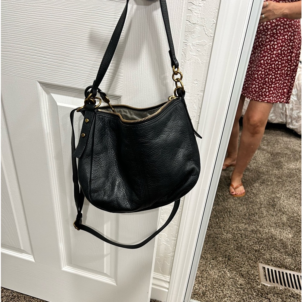 Fossil black leather Crossbody can also be carried as a shoulder bag